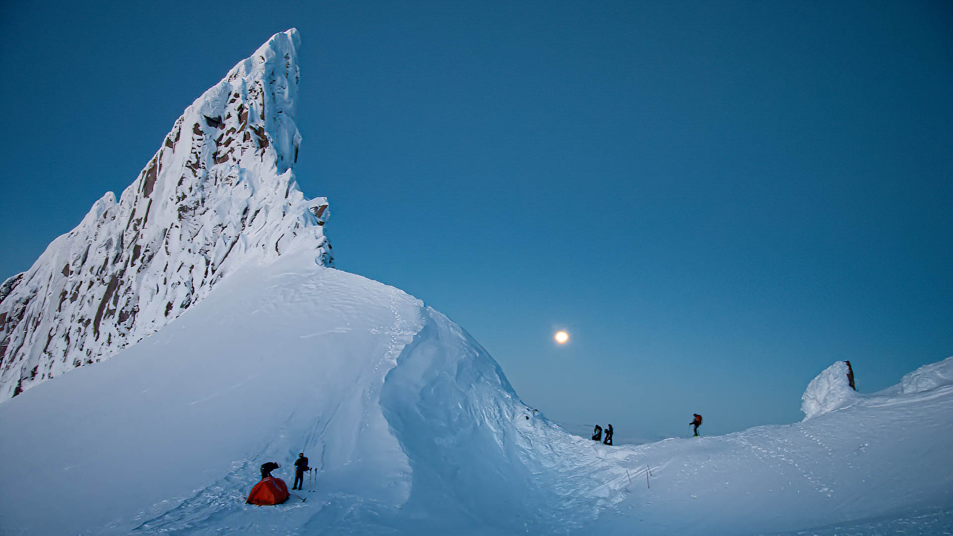 Camp at Illumination Saddle by Brent McGregor